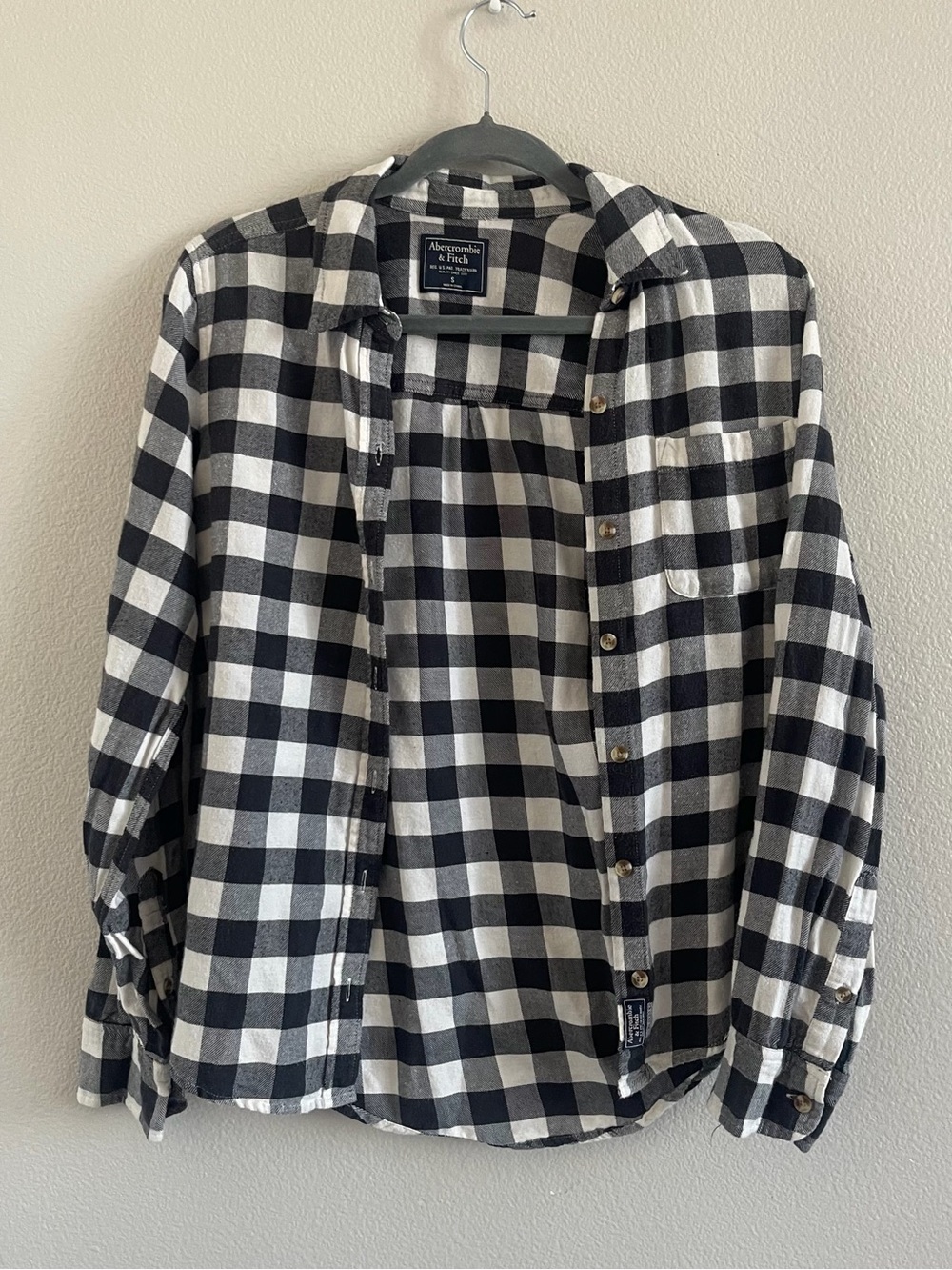 Abercrombie & Fitch Black and White Checkered Flannel Button-Down Shirt